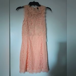 Peach/cream dress